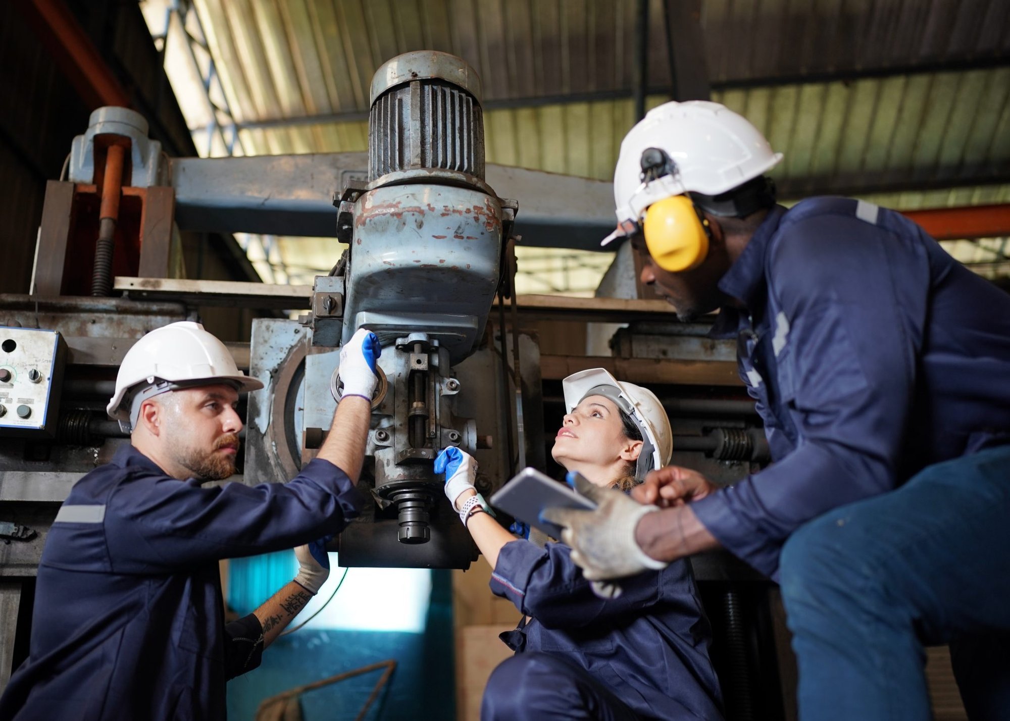 Skilled-Workers-2048x1463 Skilled-Workers-2048x1463
